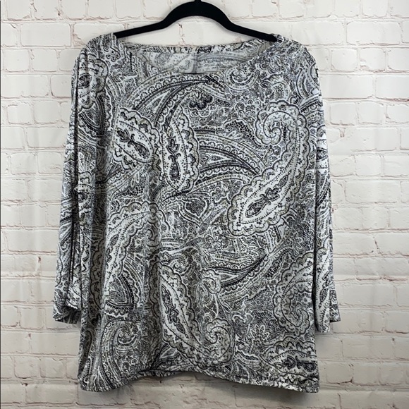 croft & barrow Tops - Croft & Barrow black & gray paisley shirt